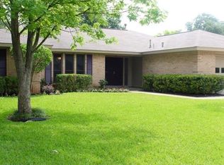 2100 Oakridge Dr, Round Rock, TX 78681