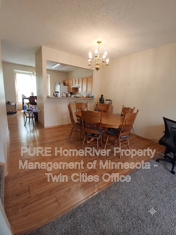 3 bed, 2.5 bath, 1595 sqft, $2,425 — Photo 4