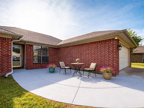 4th image of 9 Hummingbird Dr