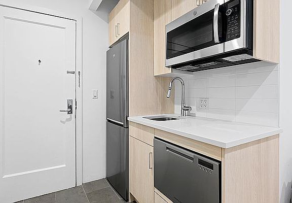 2nd image of 50 Clark St #3C