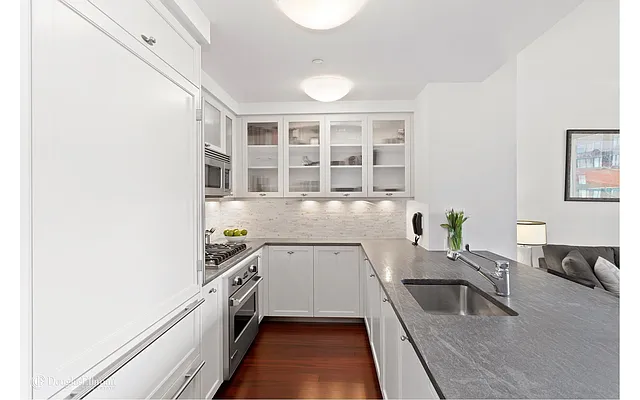 Sold by Douglas Elliman | media 17