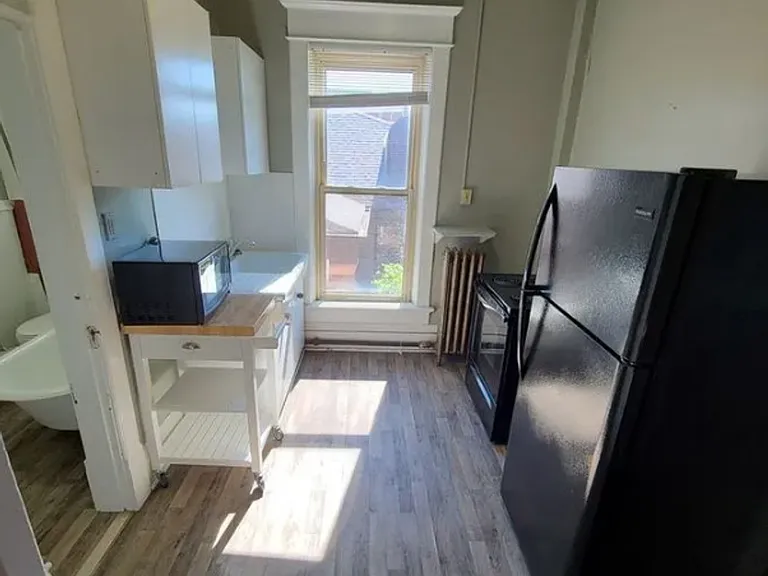 220 South Street — Photo 4