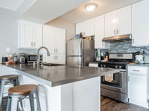 3rd image of 2801 S Harbor Blvd #B
