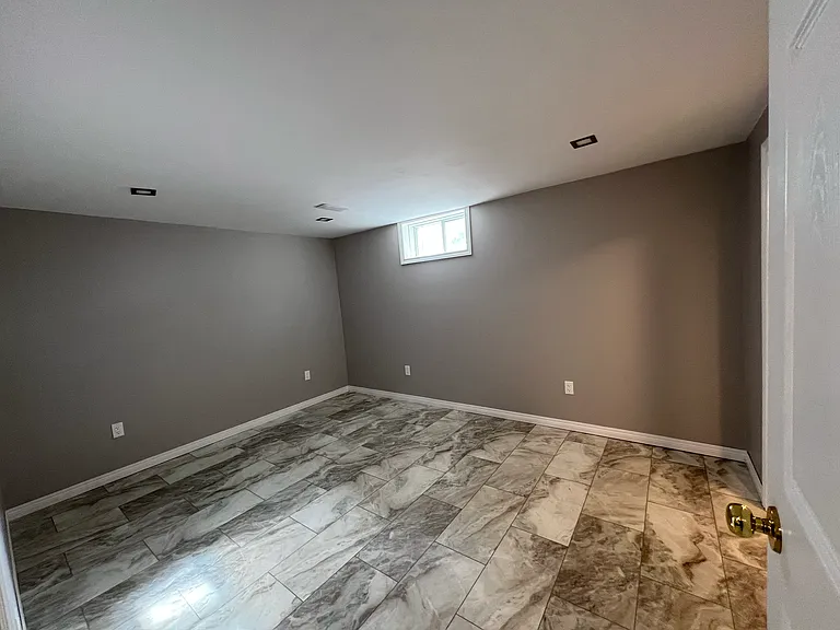 219 Mountain View Dr — Photo 3