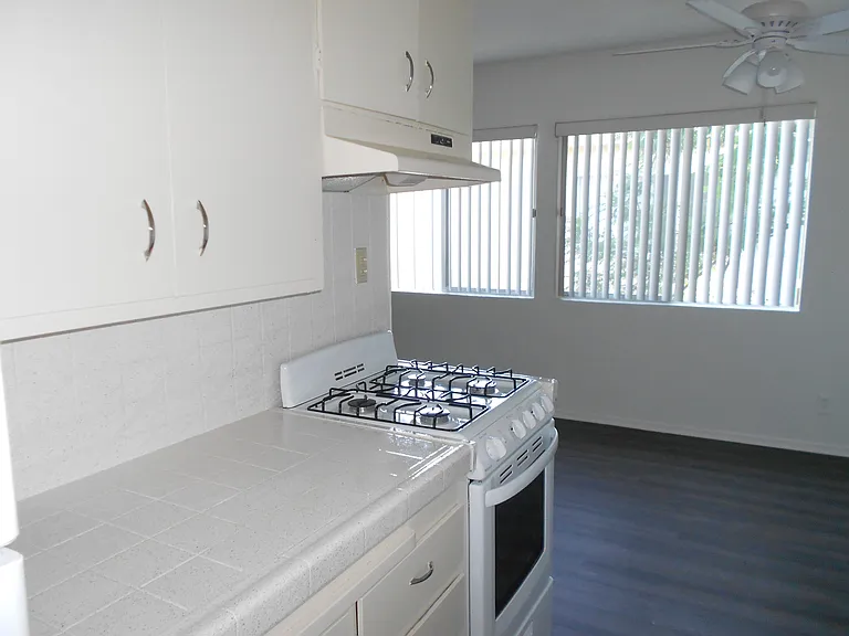 3721 Midvale Ave #20 — Photo 10