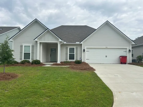 204 Turtle Cove Ln, Tifton, GA 31794