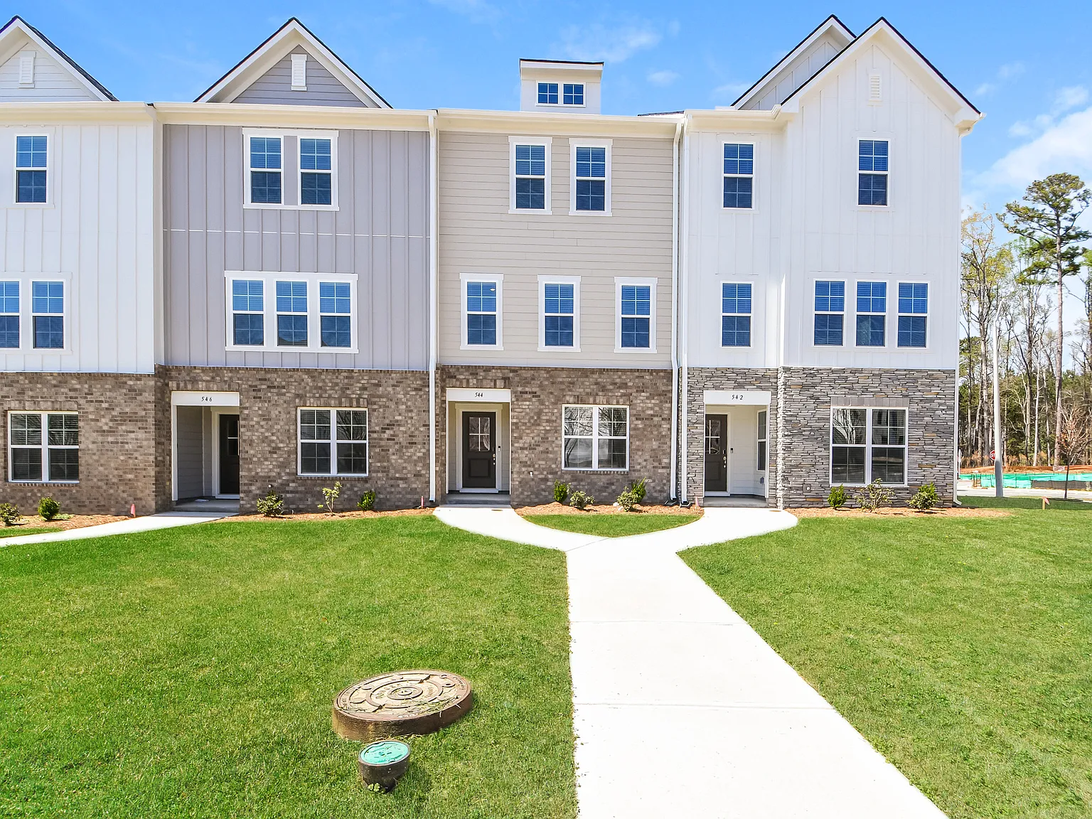 Legacy Oaks Townhomes — Photo 4
