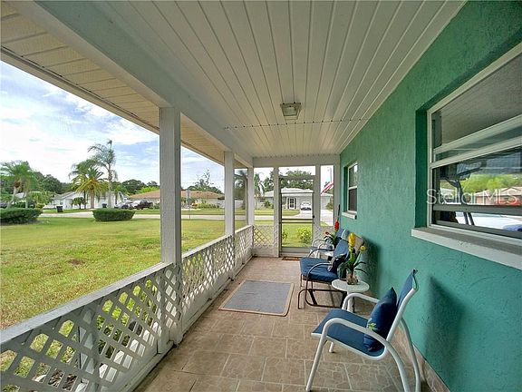 3rd image of 1312 Lucaya Ave