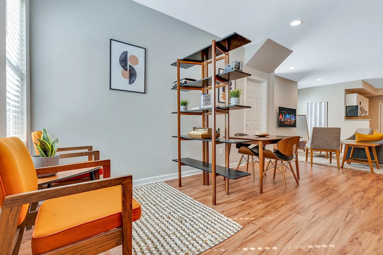 3 bed, 2.0 bath, $5,499 — Photo 2