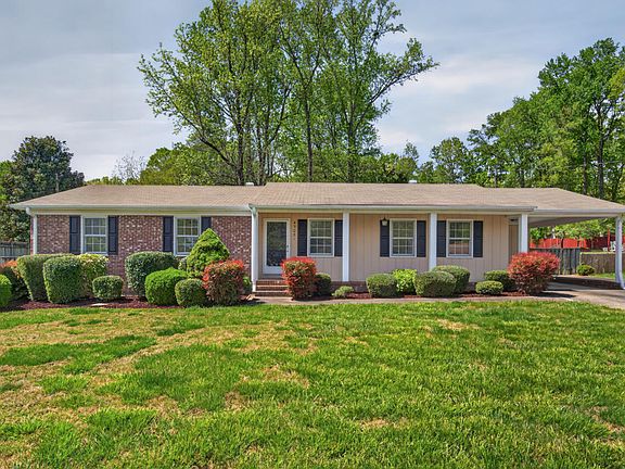 3rd image of 4905 Reigal Wood Rd