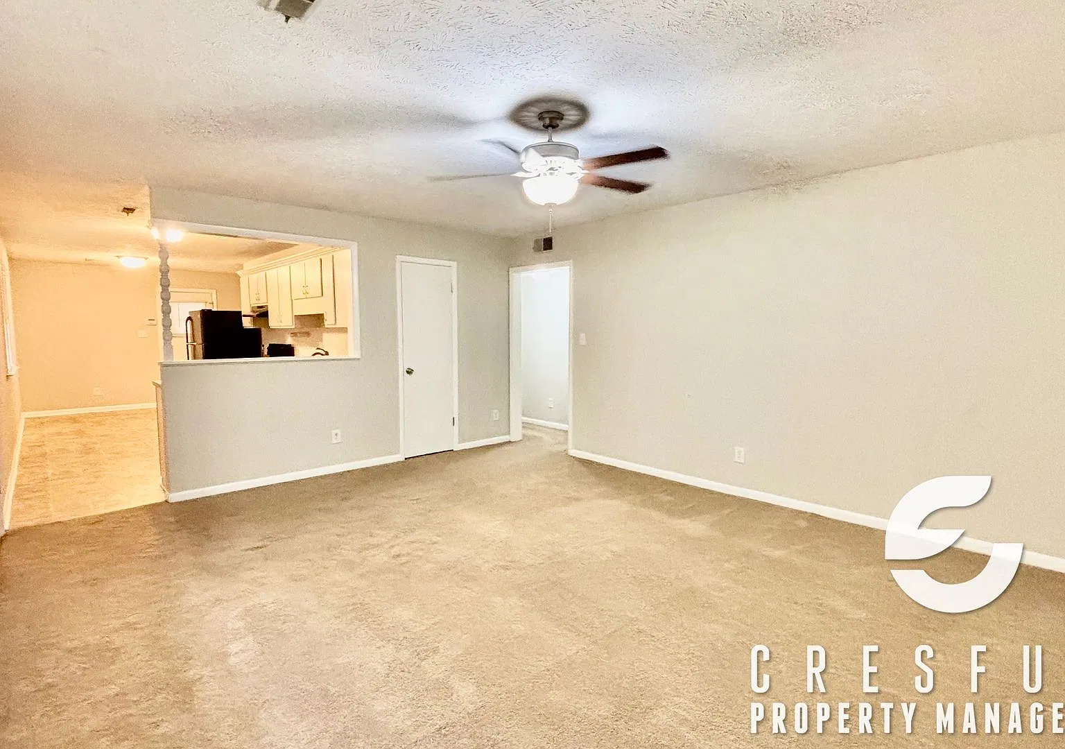 Cozy 3-Bedroom Home with Spacious Backyard Prime Location Near Jack Britt & New I-95 Access! — Photo 2