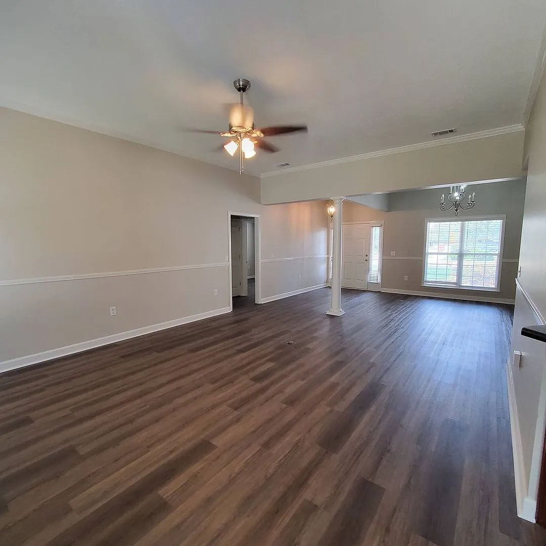 Modern Elegance in the Heart of Georgia: Your Ideal Home Awaits! — Photo 2