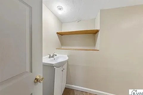 272 W Tyrone St — Photo 30