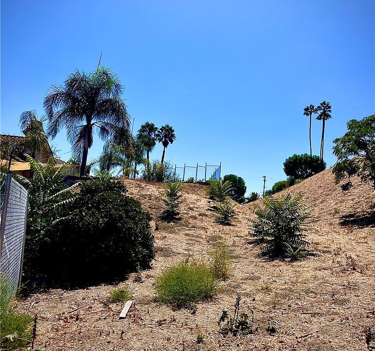 2nd image of 19382 Lemon Cir #10