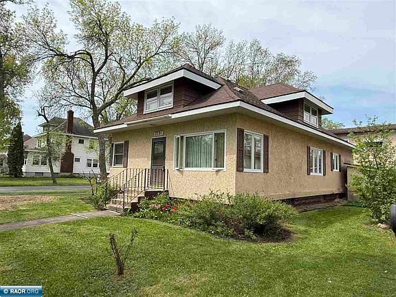 2nd image of 2721 3rd Ave W