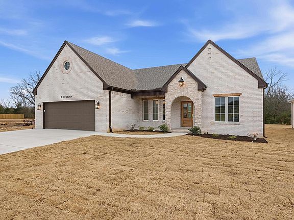 4th image of 10 Dandelion Dr