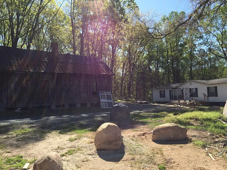277 Taylor Rd — Photo 9