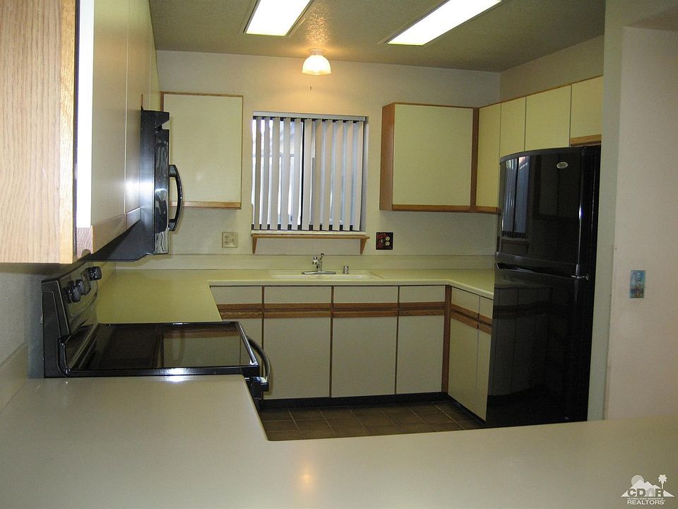 2nd image of 513 Flower Hill Ln