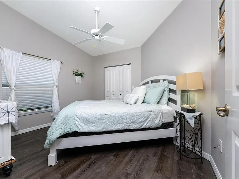 319 Monaco Dr #8 — Photo 31