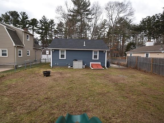 2nd image of 27 Annawon Dr