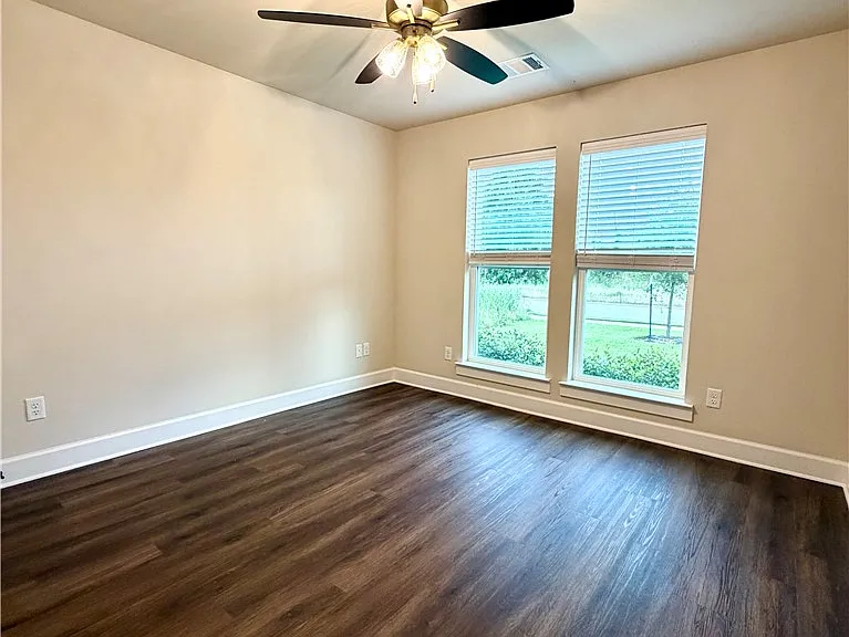 1206 Bridgewater Dr — Photo 15
