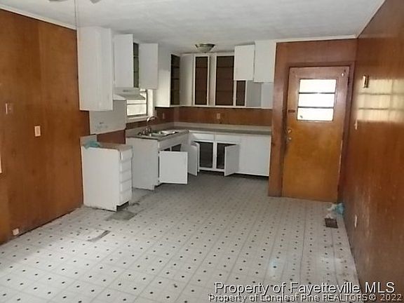 3rd image of 211 Tokay Dr