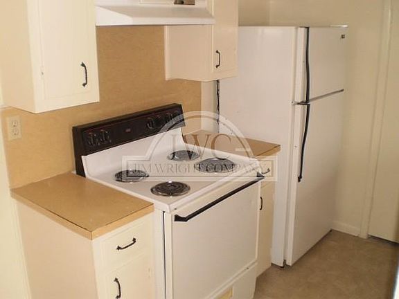 5th image of 4505 Hunt Cir APT D