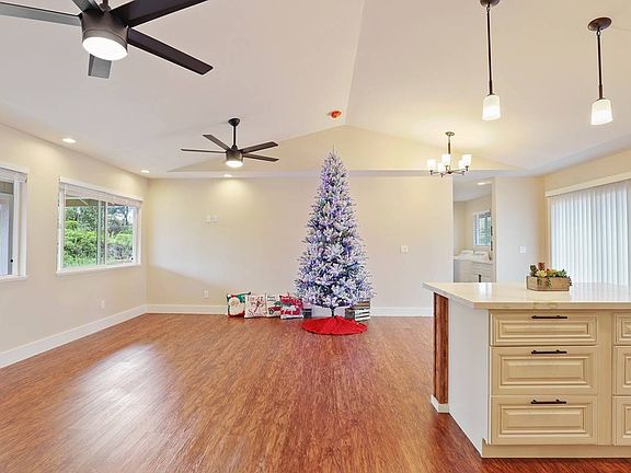 5th image of 16-2153 Ginger Ln