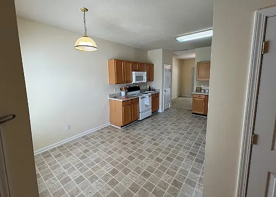 3931 Fountain Village Ln — Photo 13