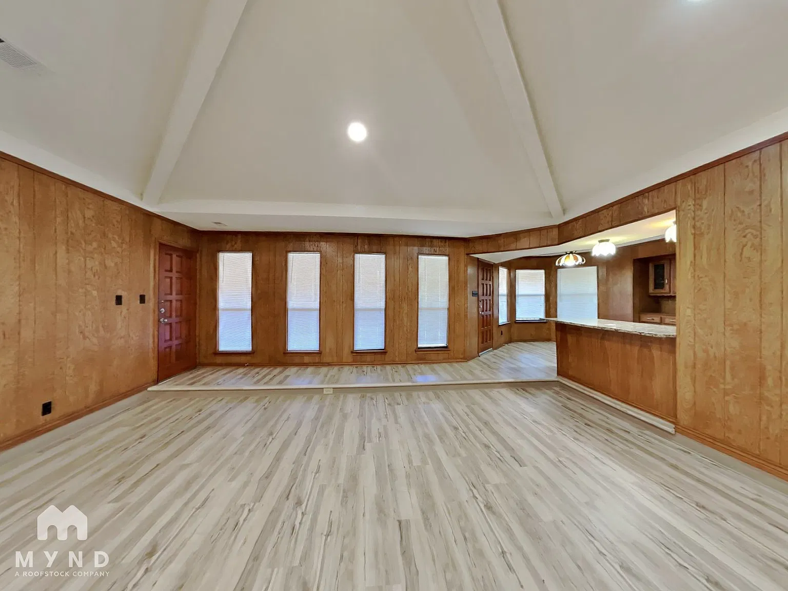 3 bed, 2.5 bath, 2150 sqft, $2,475 — Photo 2