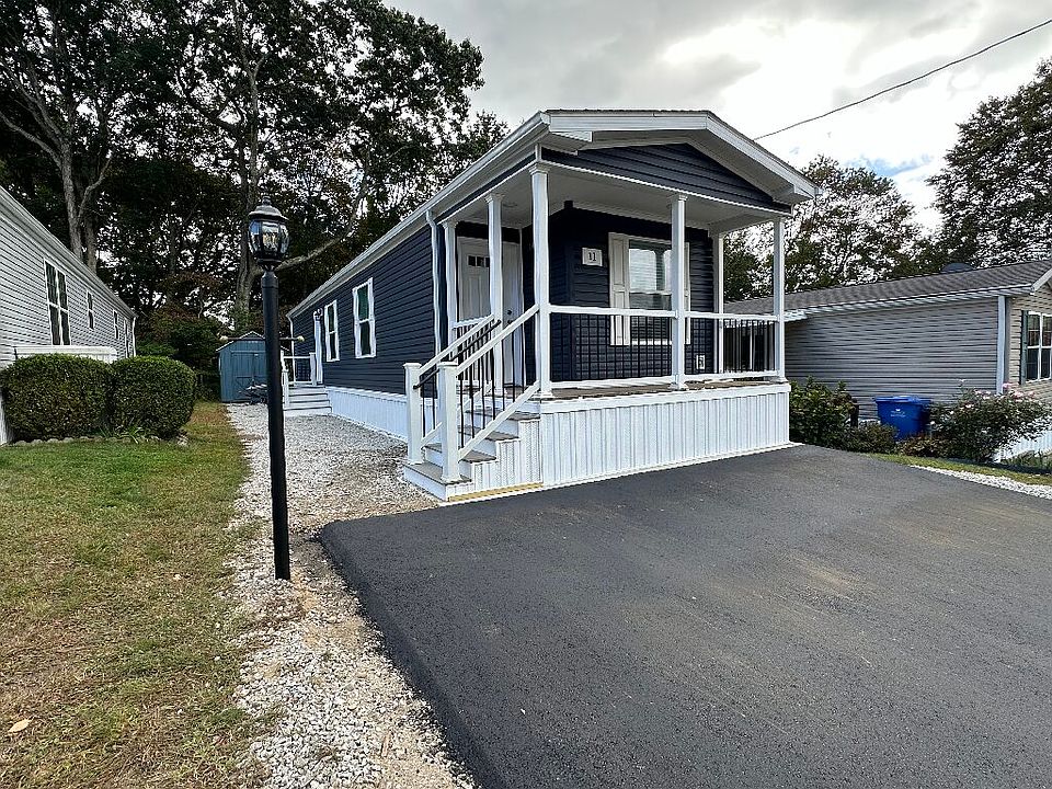 1st image of 11 Upper Marina Dr #11