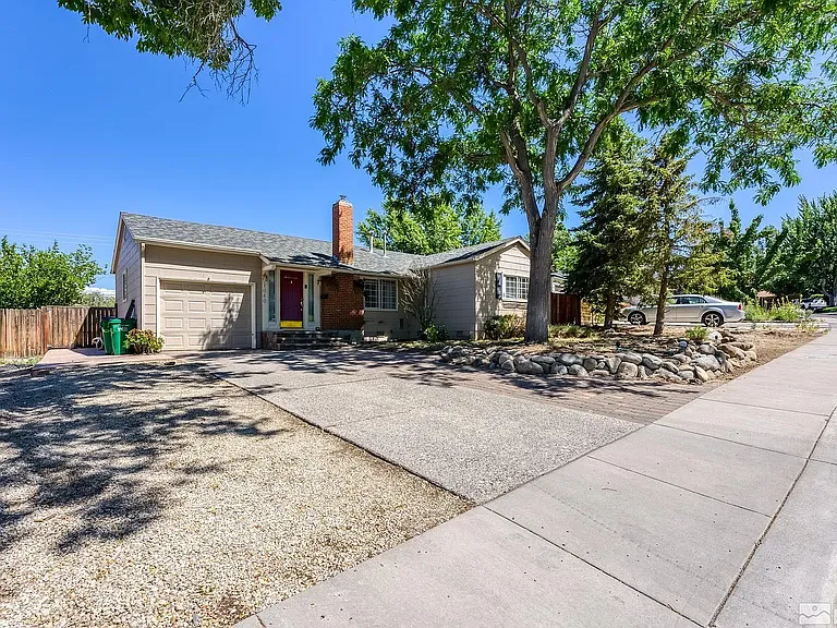 1040 Munley Dr — Photo 9