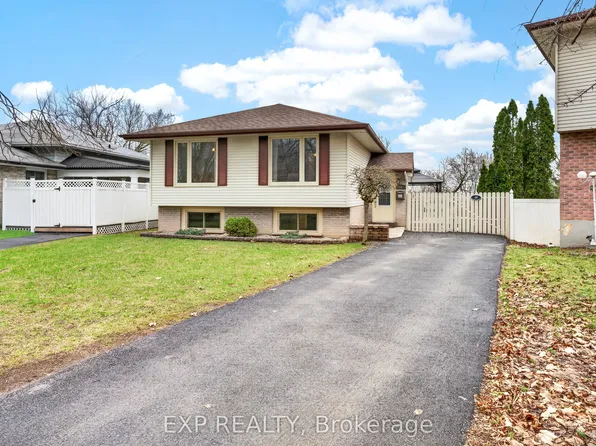 54 Dauphin Ave, Kingston, ON K7K 6B1