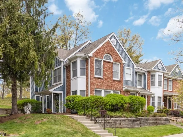 119 Hawthorne Ct, Rockaway Twp., NJ 07866
