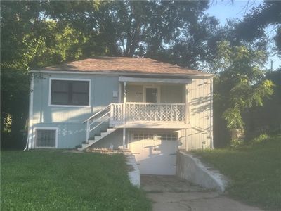 2209 E 72nd St, Kansas City, MO, 64132
