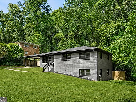 2nd image of 2402 Dawn Dr