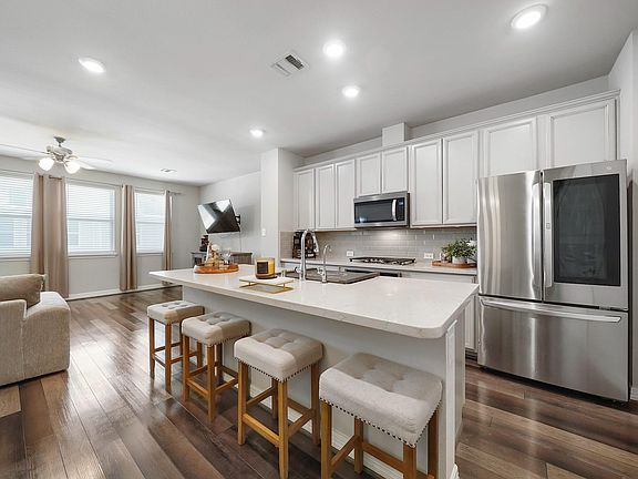 4th image of 9416 Caddo Ridge Ln