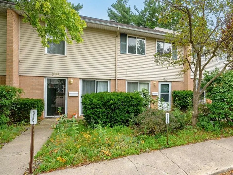 3591 Kenbrooke Ct