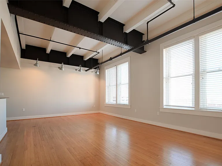 415 22nd St #4B — Photo 9