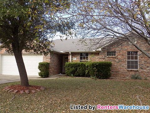 1st image of 909 N Riviera Cir