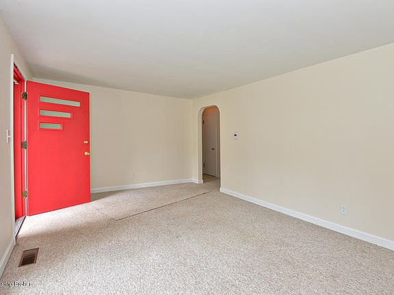 5th image of 3703 Glengyle Ave