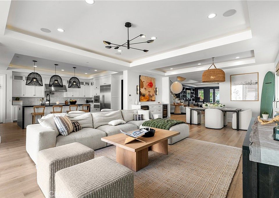 1st image of 515 Tustin Ave