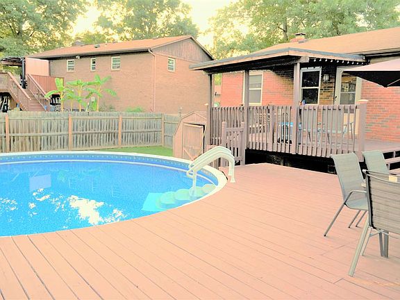2nd image of 25 Beechwood Pl
