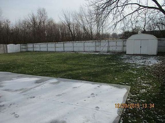 5th image of 4925 Meadow Lake Dr