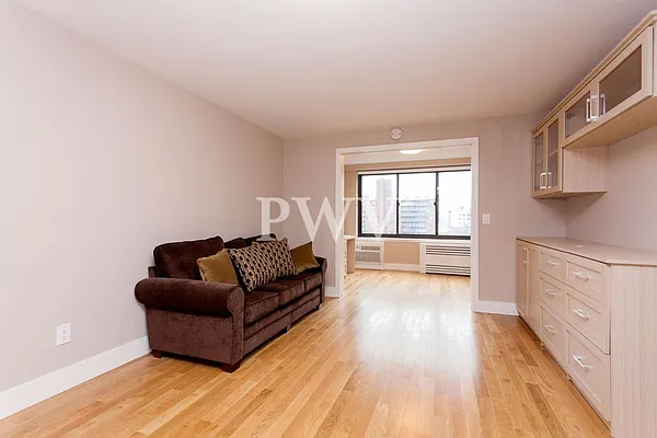 Rented by PWV Acquisitions | media 2