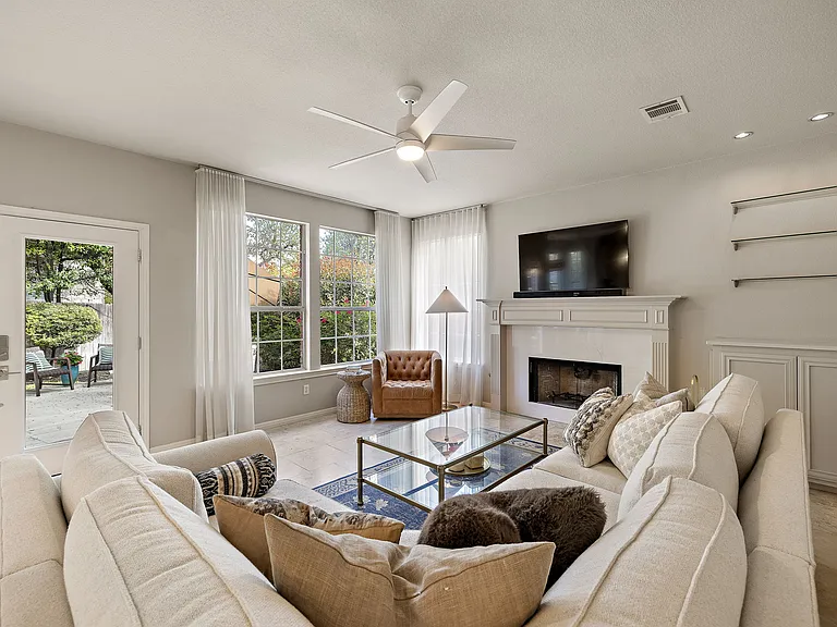 2114 Hilton Head Dr — Photo 19