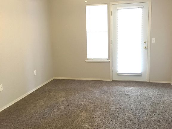 5th image of 2736 Jean St