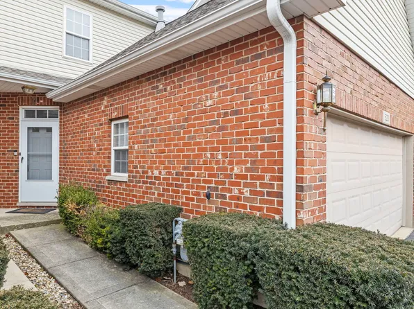 528 Goodwin Dr, Bolingbrook, IL 60440