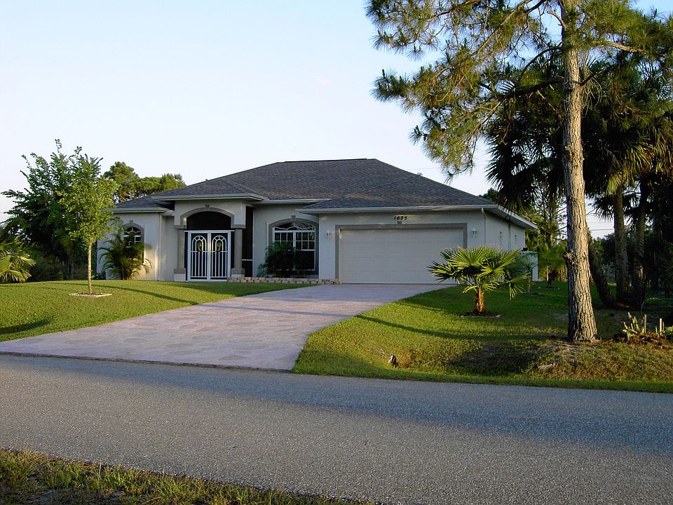 1635 Havelock Ave