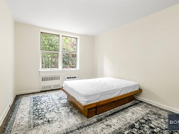 3rd image of 316 W 56th St #3E
